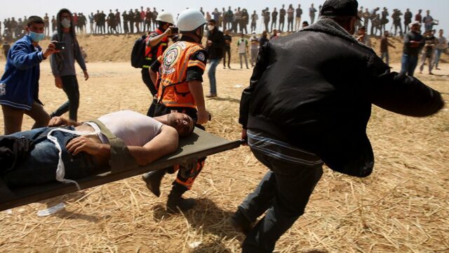 В столкновениях в секторе Газа погибли несколько палестинцев, сотни пострадали