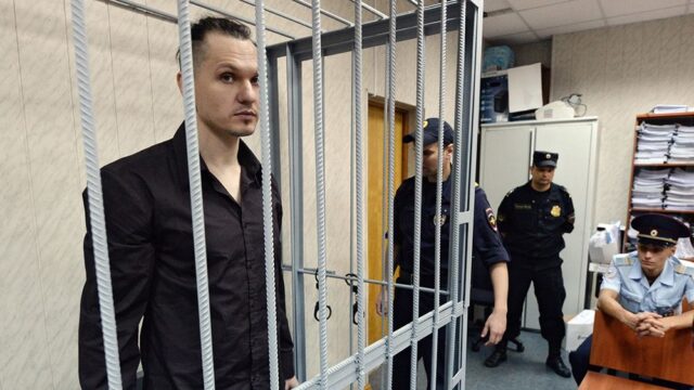 Суд в Курской области освободил участника акции 26 марта, которого осудили на полтора года колонии