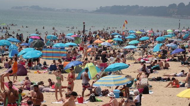 Зыбучие пески: ученые считают, что половина песчаных пляжей Земли исчезнет к концу века из-за изменения климата