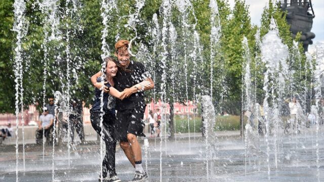 Где в Москве есть сухие фонтаны и почему они становятся популярными среди горожан