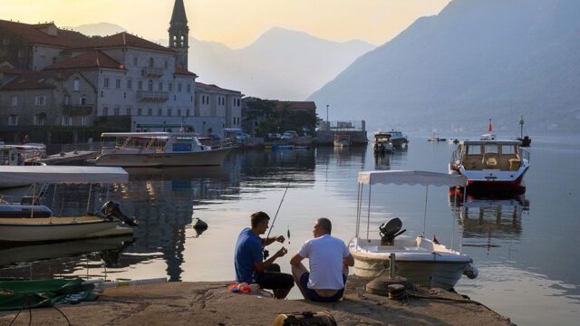В Черногории ввели запрет на курение в кафе и ресторанах