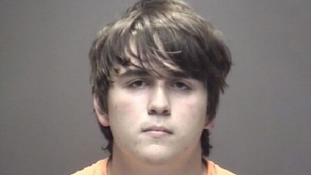 Подростку, который устроил стрельбу в школе в Санта-Фе, предъявили обвинения в убийстве