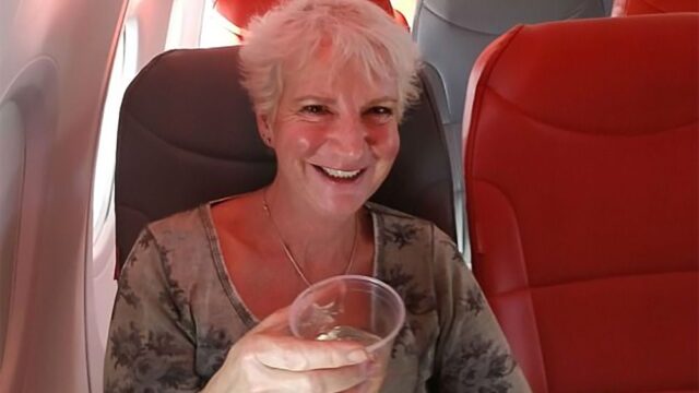 Женщина стала единственным пассажиром самолета из Шотландии на Крит