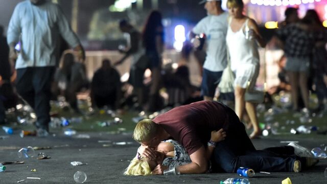 В стрельбе в Лас-Вегасе погибли больше 20 человек