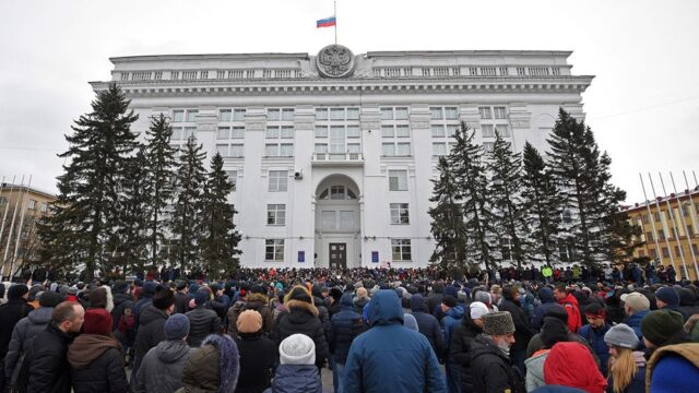 Зачем Путин приезжал в Кемерово, если родителям погибших детей так и не дали задать ему вопросы