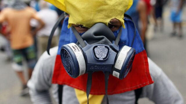 Reuters: Бразилия прекратила поставлять слезоточивый газ в Венесуэлу