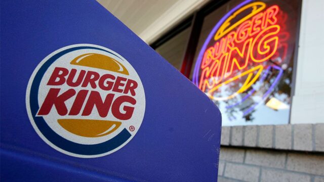 Власти Каталонии признали незаконным запрет сотрудникам Burger King носить усы и бороды