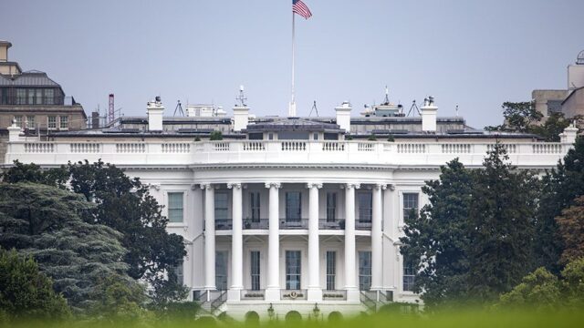 Минюст США расследует дело о возможном подкупе президента ради помилования