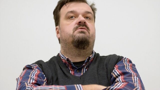 Василий Уткин: власти не представляют Россию в нашей реальности