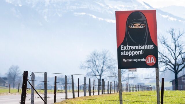 В Швейцарии на референдуме победили сторонники запрета паранджи