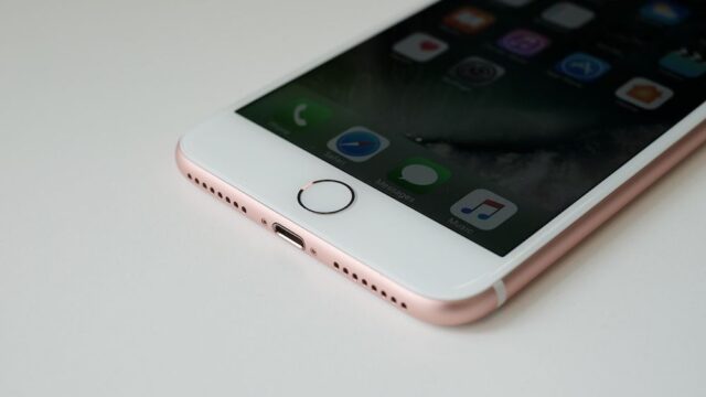Суд в Китае запретил Apple продавать старые модели iPhone
