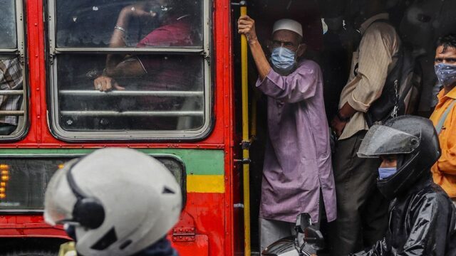 Guardian: в Индии 67% населения переболели коронавирусом