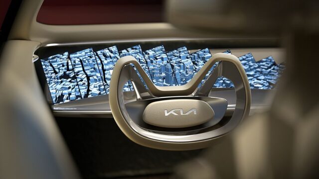 Kia показала концепт-кар с 21 дисплеем вместо панели управления