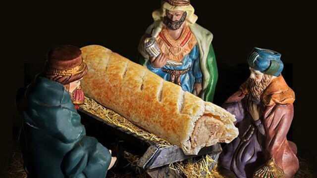 Британская сеть пекарен извинилась за то, что заменила изображение Иисуса на сосиску в тесте
