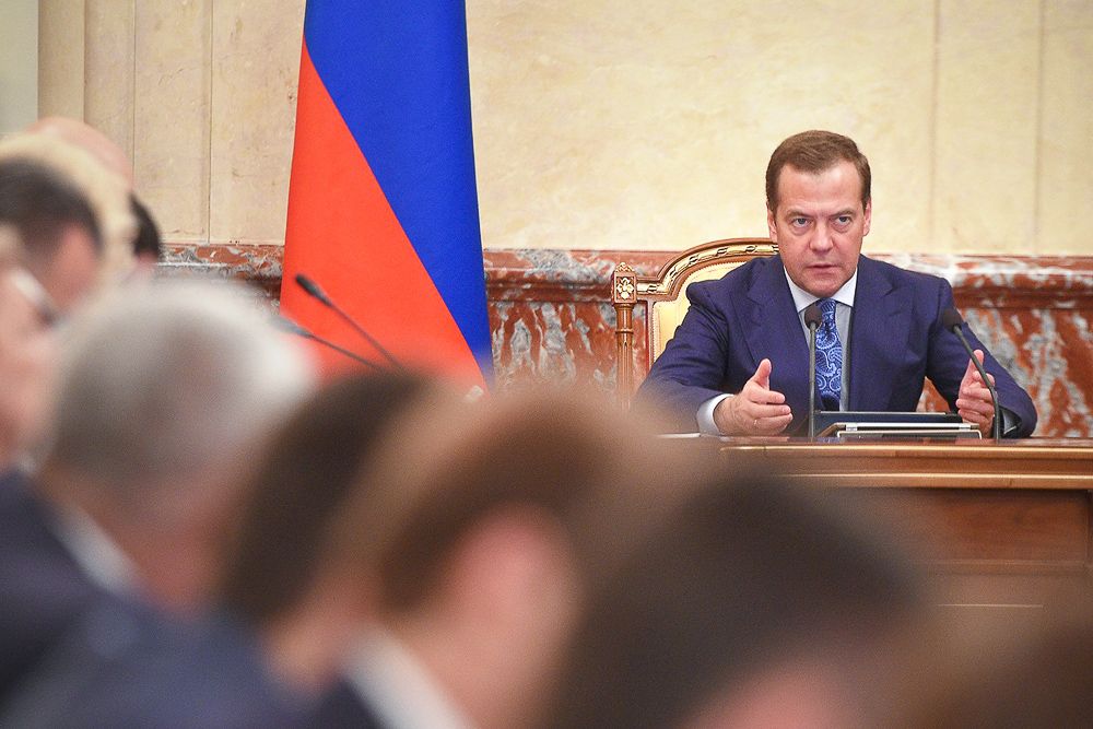 Дмитрий Медведев: новогодние праздники у нас очень длинные