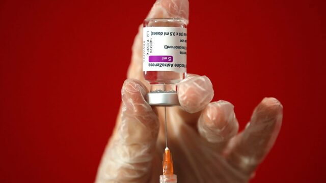 Германия, Испания и Франция приостановили использование вакцины АstraZeneca