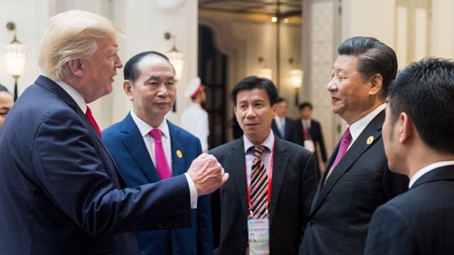 Трамп ввел штрафные санкции против Китая на $60 млрд за промышленный шпионаж