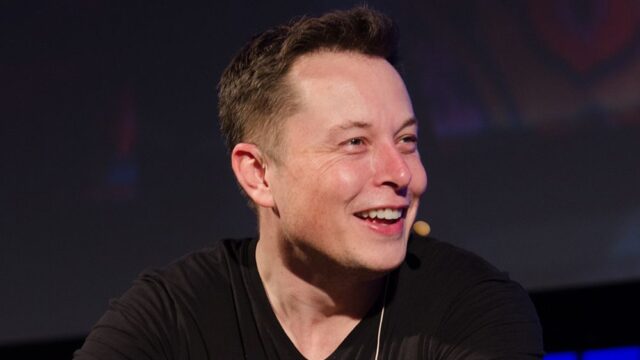 Акционеры Tesla подали в суд на Илона Маска после его твита о выводе компании с биржи