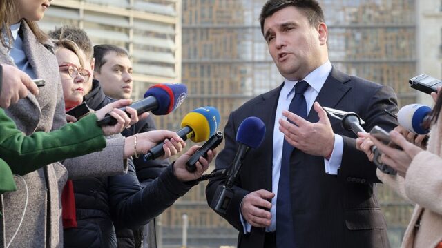 Верховная Рада не приняла отставку глав СБУ, Минобороны и МИДа Украины