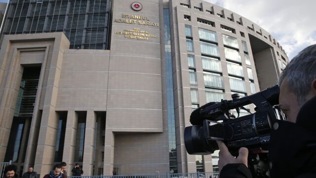Суд в Турции приговорил 74 военных к пожизненному заключению за попытку переворота