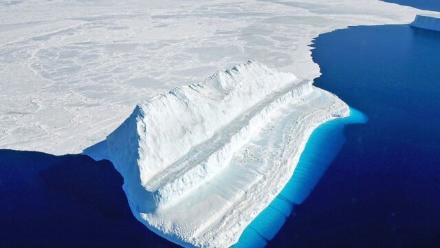 Ученые предупредили о риске обрушения шельфовых ледников Антарктиды