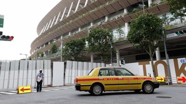 Власти Японии обсуждают запрет на посещение олимпийских стадионов