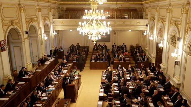 Парламент Чехии отказал в доверии правительству миллиардера Андрея Бабиша