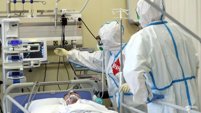 В России зафиксировали рекордный прирост заражений коронавирусом за сутки