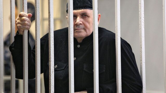 Глава чеченского «Мемориала», которого осудили на четыре года колонии-поселения, не будет обжаловать приговор