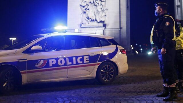 Полиция Франции проверит сообщения об участии министров в подпольных вечеринках