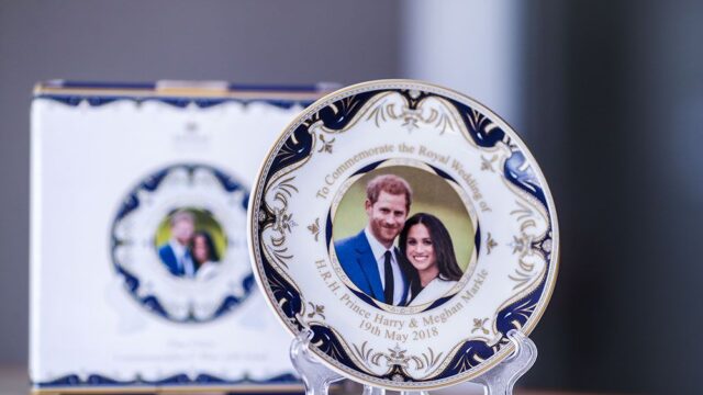 Guardian: незнатных гостей свадьбы принца Гарри и Меган Маркл попросили принести еду с собой