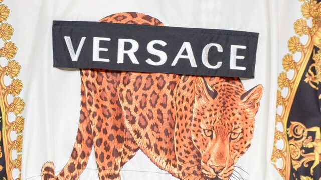 Versace откажется от использования натурального меха