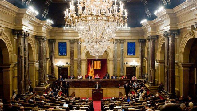 Власти Испании подадут в суд на парламент Каталонии из-за референдума о независимости региона