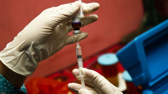 «Коревая вечеринка»: вернется ли эпидемия кори и ждет ли мир будущее без прививок?