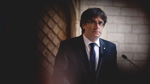 VRT NWS: Бывший глава Каталонии Пучдемон сдался бельгийской полиции
