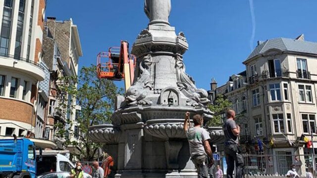 В фонтане бельгийского города нашли сердце его первого мэра. Оно пролежало там почти 150 лет