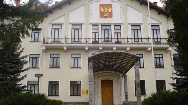 Городской совет Вильнюса предложил назвать сквер перед посольством России именем Бориса Немцова
