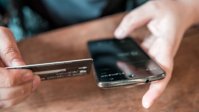 Visa откажется от комиссии за переводы на банковские карты по номеру телефона