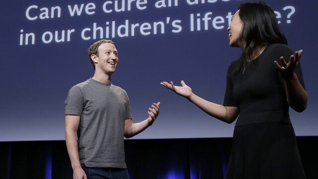 Facebook разрешит блокировать страницу Цукерберга и его жены