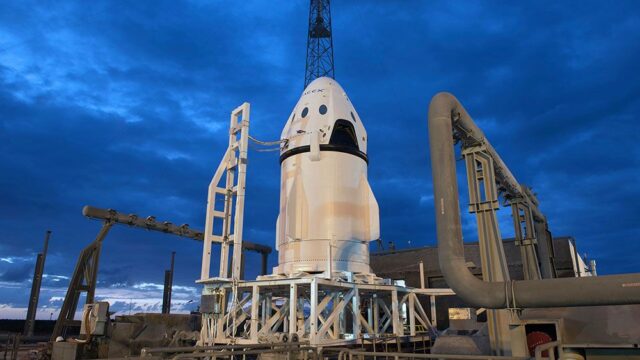 США осуществят первый с 2011 года пилотируемый запуск в космос в конце мая
