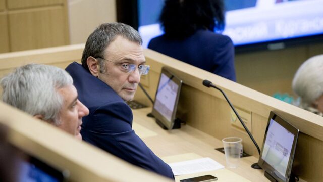 Суд во Франции оставил на свободе Сулеймана Керимова, но увеличил сумму его залога