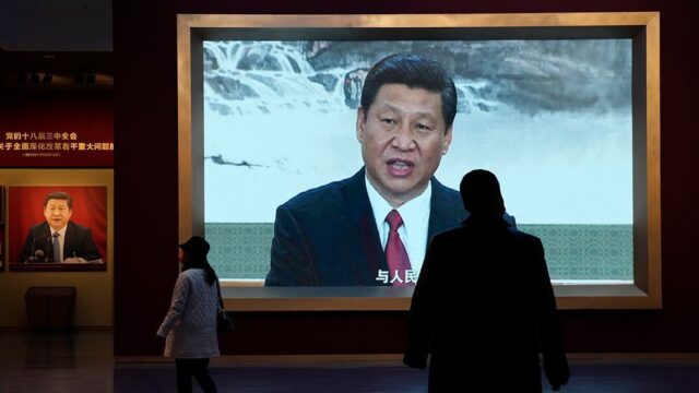 Кормчий китайского возрождения: Си Цзиньпина теперь будут именовать, как Мао Цзэдуна
