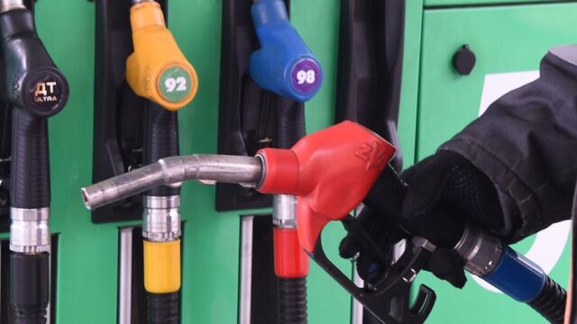 В кабмине ввели очередные меры для стабилизации цен на топливо