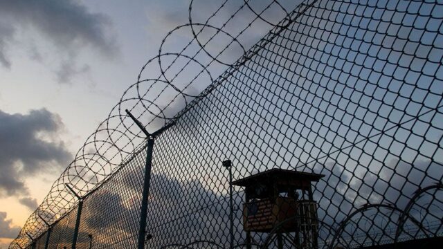 Трамп отменил указ Обамы о закрытии тюрьмы в Гуантанамо