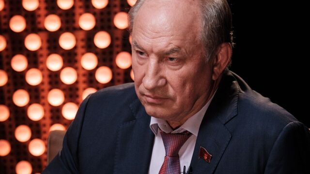 Депутат Рашкин попросил СК проверить связь спонсора президентской кампании Собчак с делом выпавшего из окна юриста