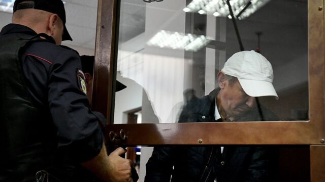 Суд в Москве арестовал обвиняемого в убийстве полицейского в метро