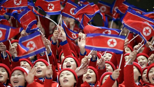Южная Корея заплатит за поездку на Олимпиаду группы поддержки КНДР