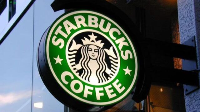 Starbucks разрешил посетителям сидеть в кофейне без покупок после скандала в Филадельфии