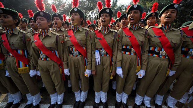 В Индии суд разрешил женщинам занимать командные должности в армии