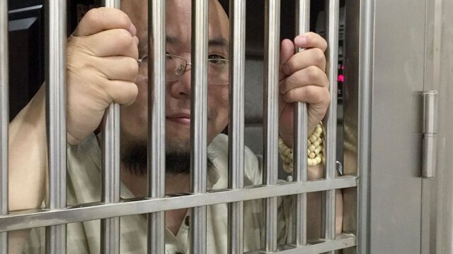 В Китае активиста приговорили к восьми годам тюрьмы по обвинению в подрывной деятельности